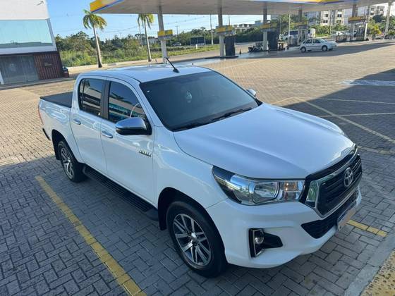TOYOTA HILUX 2.7 SR 4X2 CD 16V FLEX 4P AUTOMÁTICO TOYOTA HILUX 2.7 SR 4X2 CD 16V FLEX 4P AUTOMÁTICO